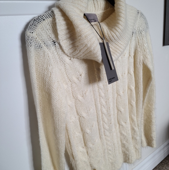 NWT Sweater - Picture 2 of 4